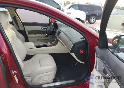 2013 Jaguar Xf Supercharged z USA, uszkodzony, nr VIN SAJWA0HE0DMS71406